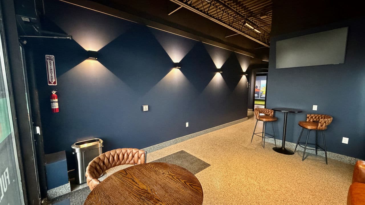 LevelUp Indoor Golf Lobby